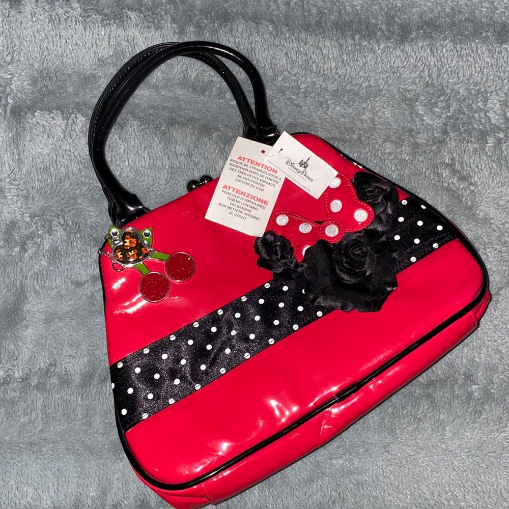 Disney Parks Minnie Mouse Patton Leather like Purse - NWT